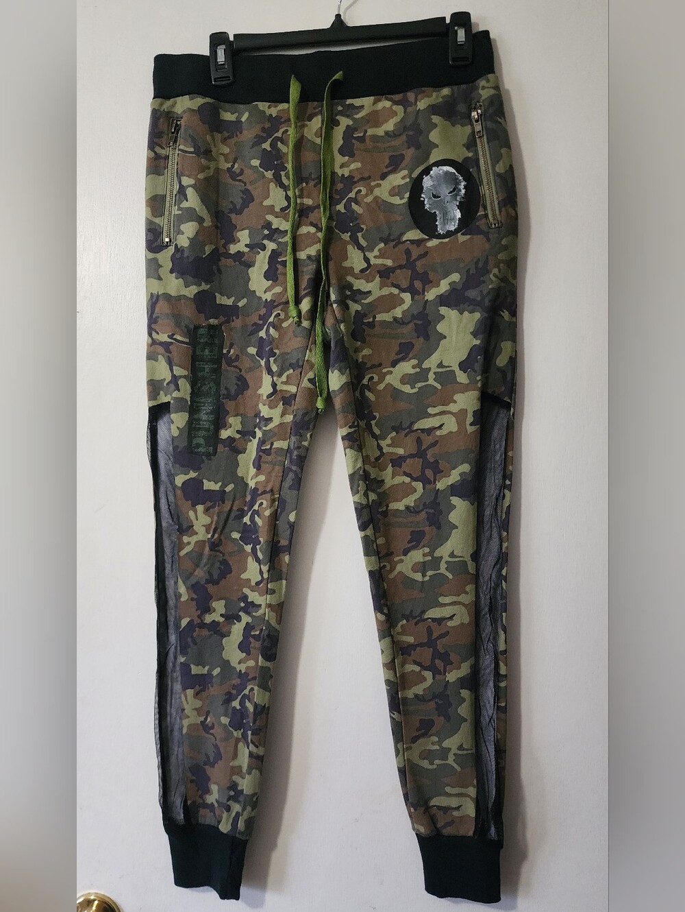 Universal Studios NWT Marvel PUNISHER Womens Camo Jogger Pants S RARE Collector